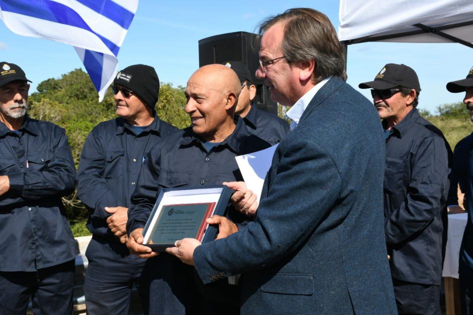 Entrega de reconocimiento a balseros de Hidrografía Entrega de reconocimiento a balseros de Hidrografía