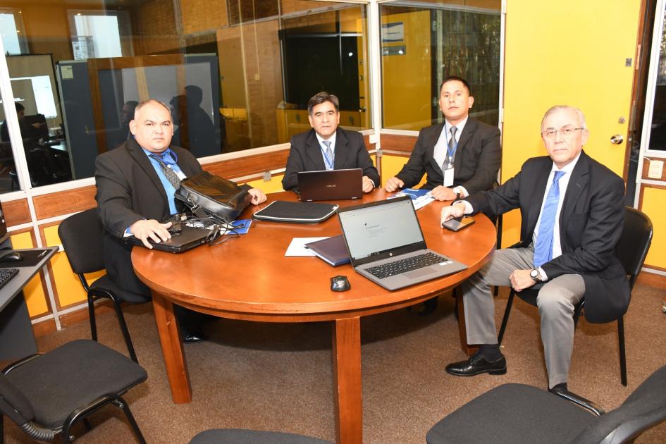 Grupos de trabajo conformado por delegaciones de cinco países latinoamericanos