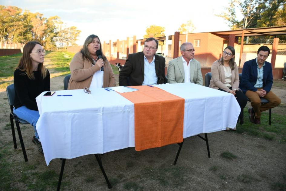 Firma de Convenio Social en Asoc. Civil Vida Animal de Trinidad