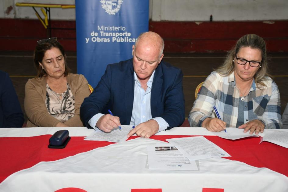 FIrma de Convenio Social en Club A. Independiente de Mercedes