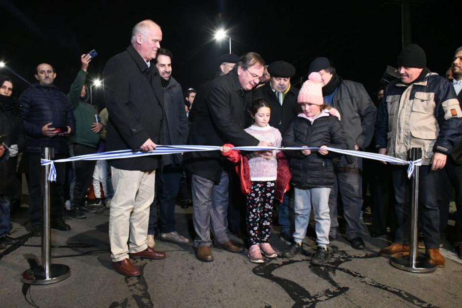 Inauguración de nuevas luminarias en cruce de rutas 7 y 75
