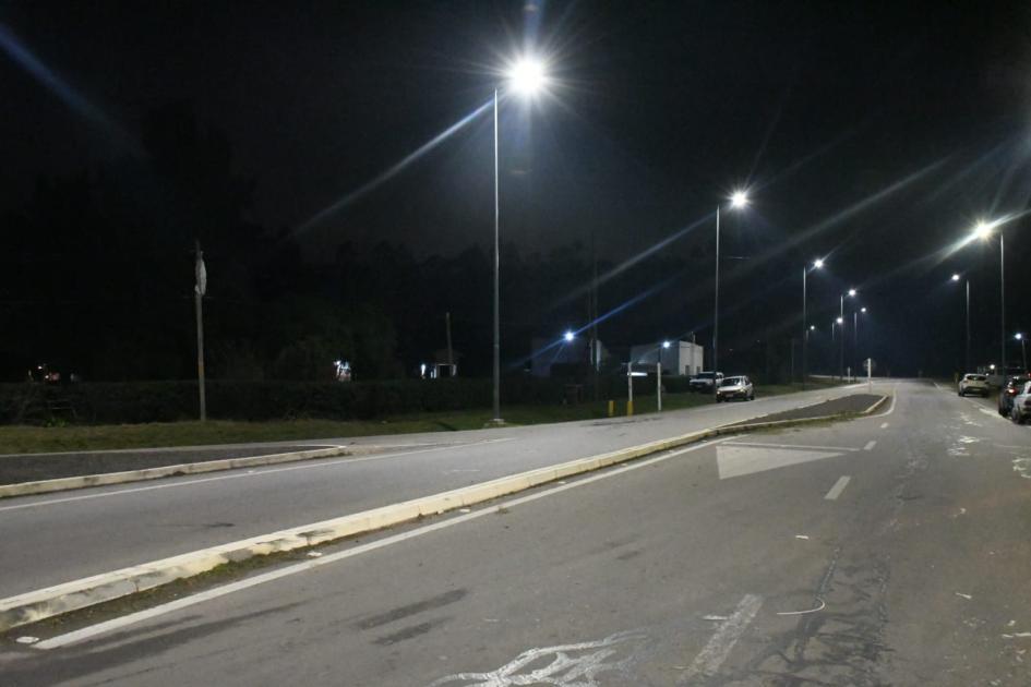 Inauguración de nuevas luminarias en cruce de rutas 7 y 75