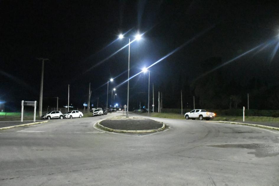 Inauguración de nuevas luminarias en cruce de rutas 7 y 75