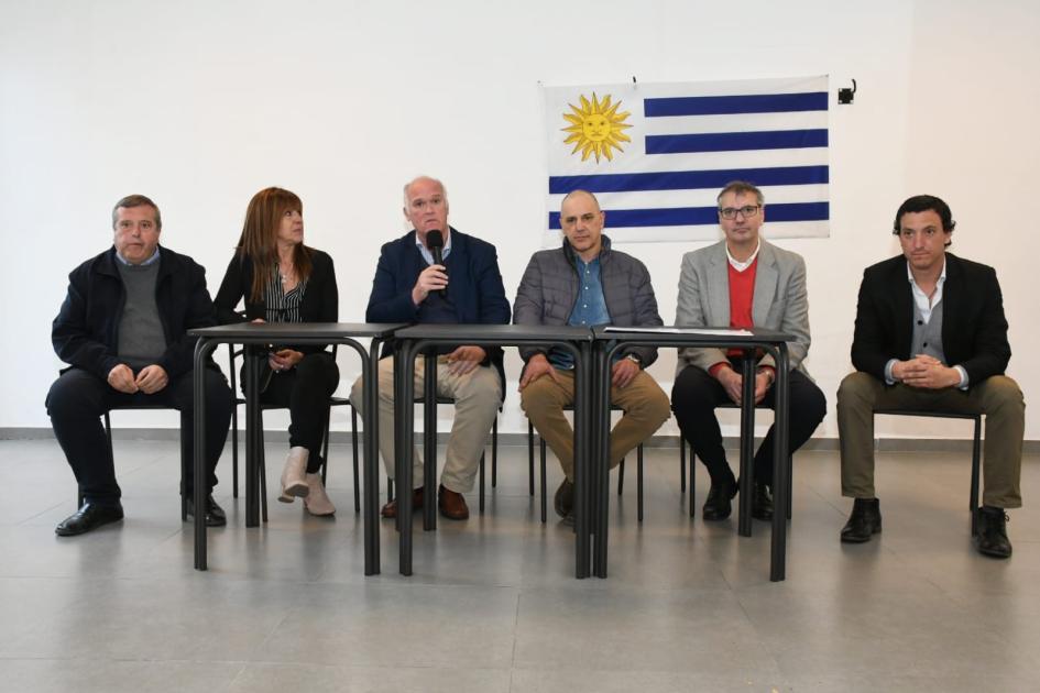 Inauguración de obras en Club Atlético Relámpago de Malvín