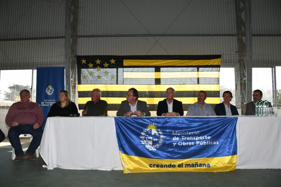 Firma de convenio social en Club A. Peñarol Firma de convenio social en Club A. Peñarol