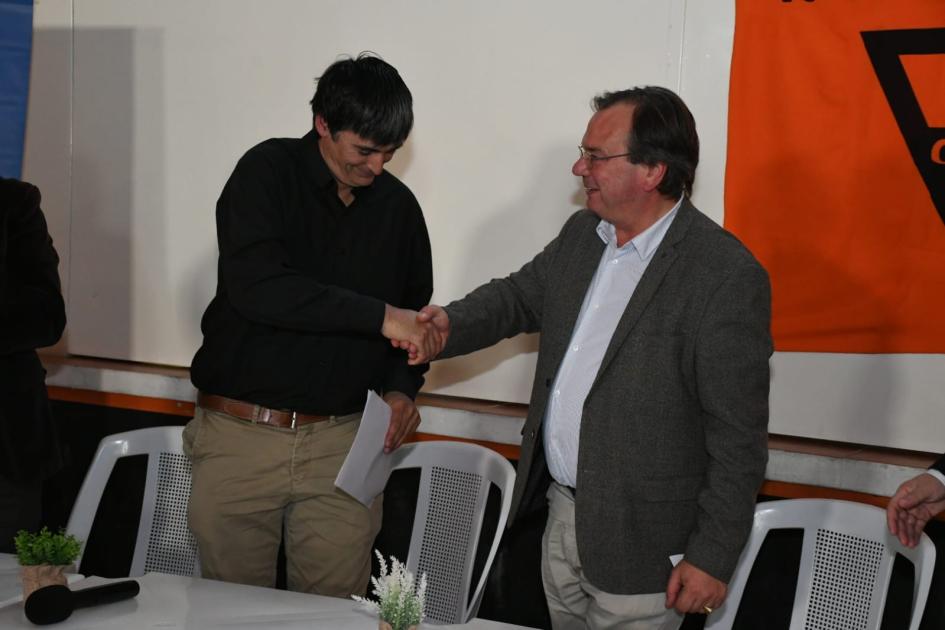 Firma de convenio social en Club Sud América Firma de convenio social en Club Sud América