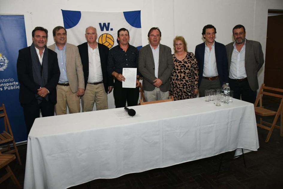 Firma de convenio social en Wanderers Football Club Firma de convenio social en Wanderers Football Club