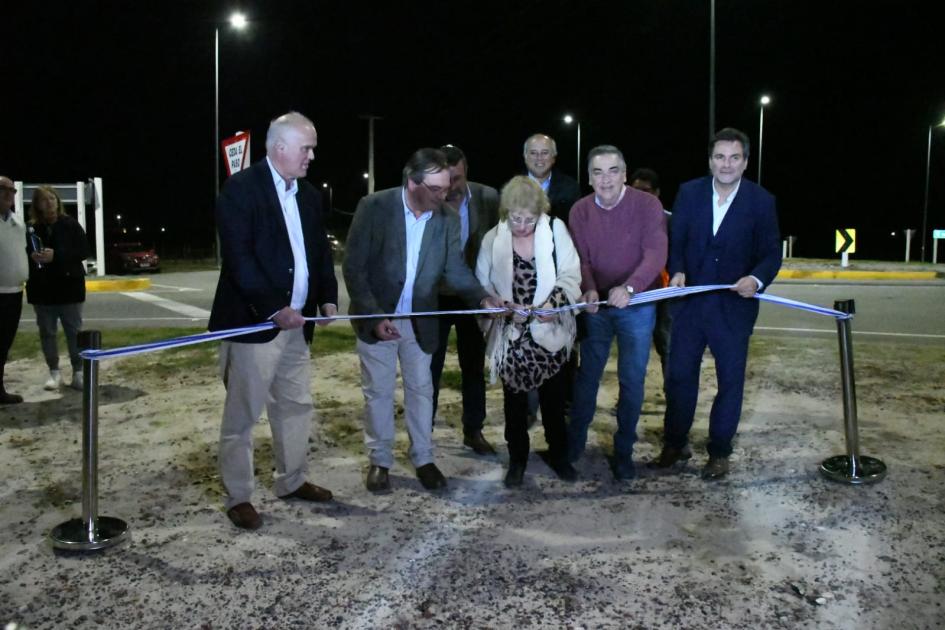 Inauguración de luminaria en Carmelo