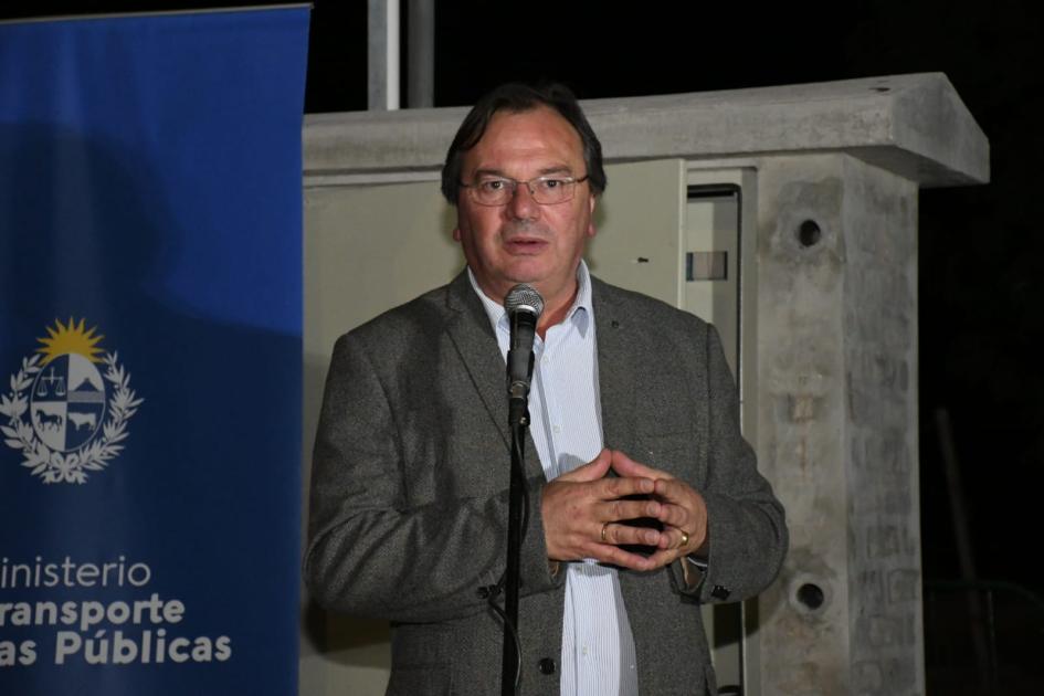 Inauguración de luminaria en Carmelo