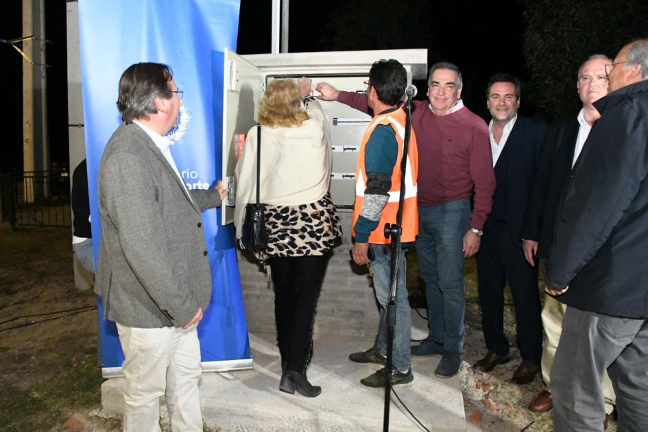 Inauguración de luminaria en Carmelo