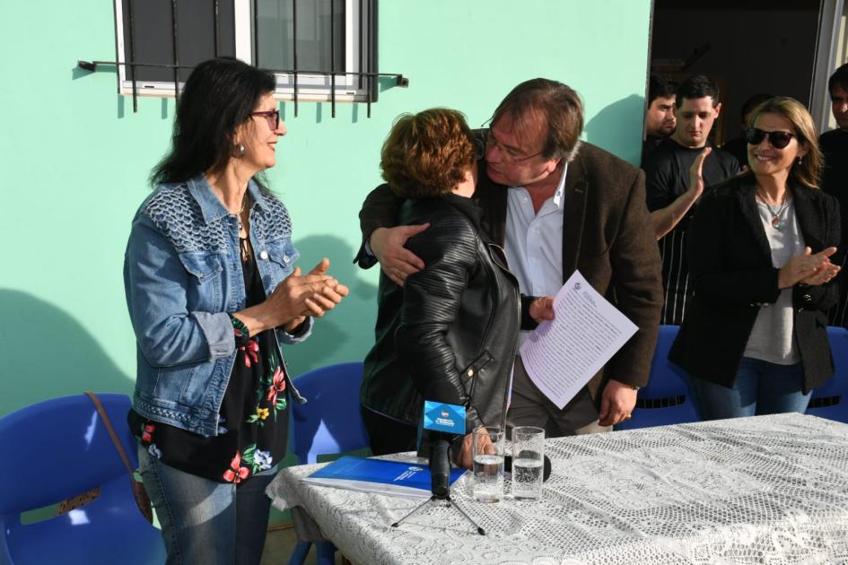 Firma de convenio social en ONG Crecer con Futuro Firma de convenio social en ONG Crecer con Futuro