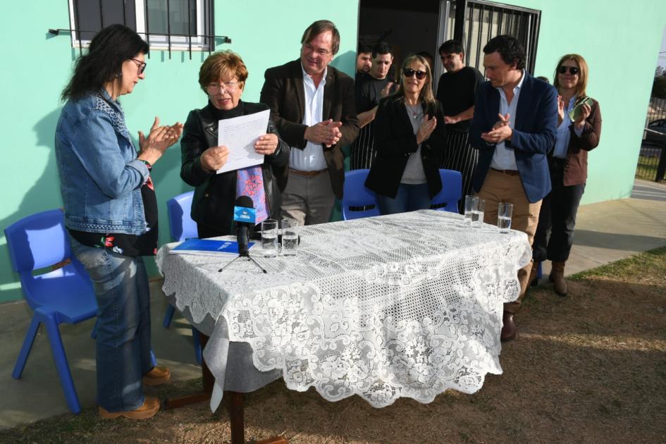 Firma de convenio social en ONG Crecer con Futuro Firma de convenio social en ONG Crecer con Futuro