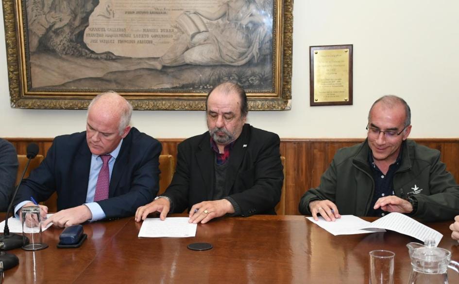 Firma de convenio con el Centro Democrático Florida Firma de convenio con el Centro Democrático Florida
