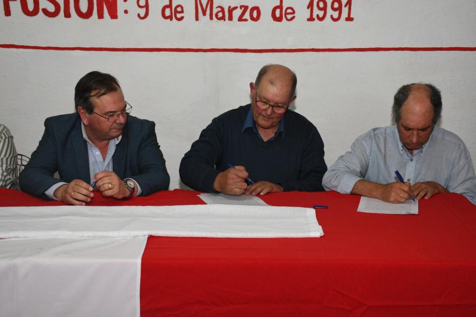 Firma de convenio en Club S. y D. Atlanta El Gráfico Firma de convenio en Club S. y D. Atlanta El Gráfico