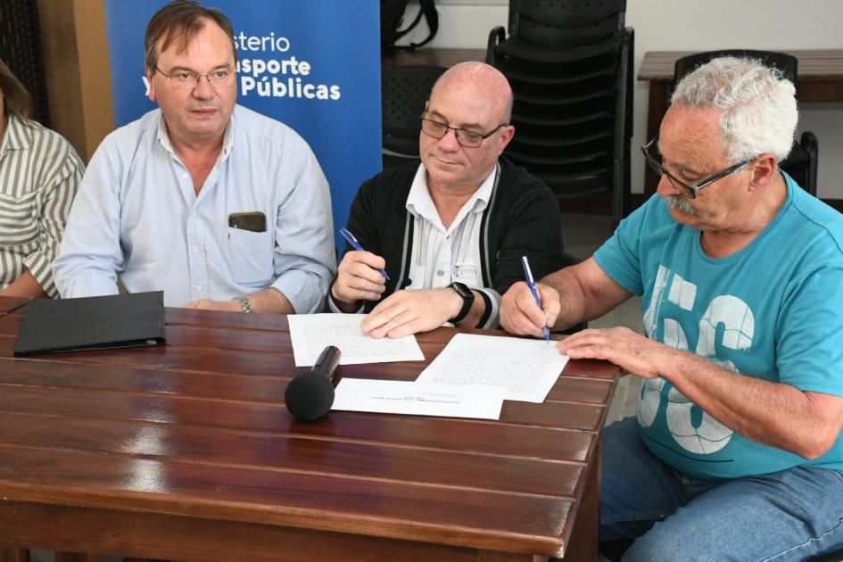 Firma de convenio con Unión Ciclista Maragata