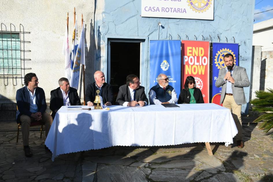 Firma de convenio social con Rotary Club de Libertad