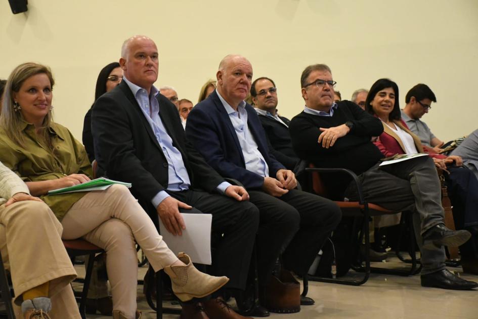 Subsecretario en el evento "Transformación mecánica de maderas en Uruguay: actualidades y desafíos" 