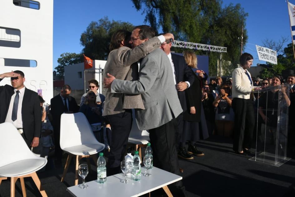 Inauguración Hospital del Cerro Inauguración Hospital del Cerro