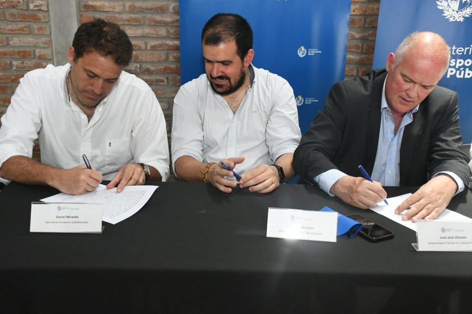 Firma de convenio social con Fundación Caleidoscopio