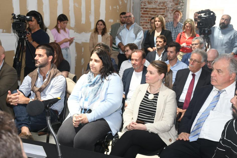 Firma de convenio social con Fundación Caleidoscopio Firma de convenio social con Fundación Caleidoscopio
