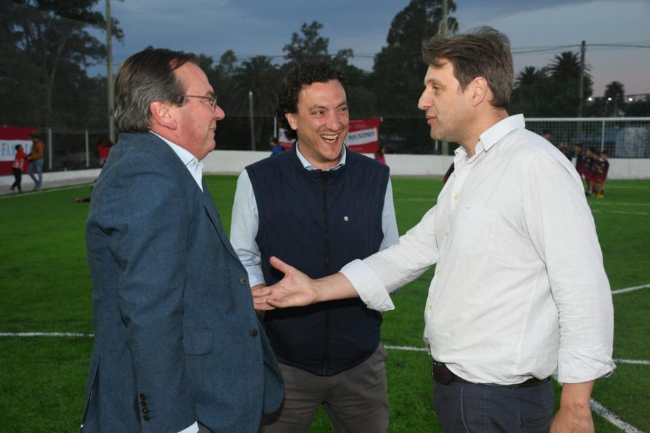 Inauguración de cancha en I.A. El Inca