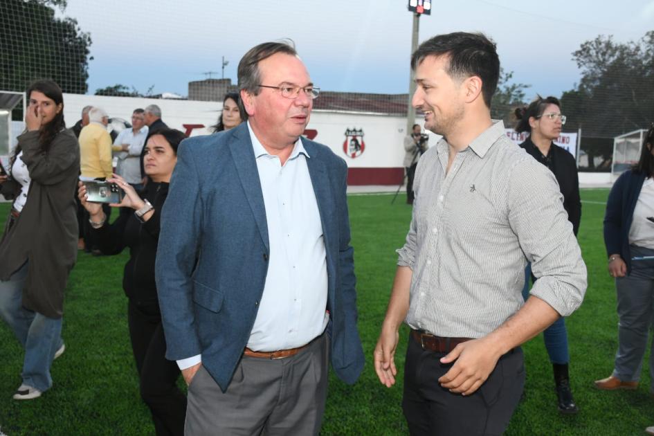 Inauguración de cancha en I.A. El Inca