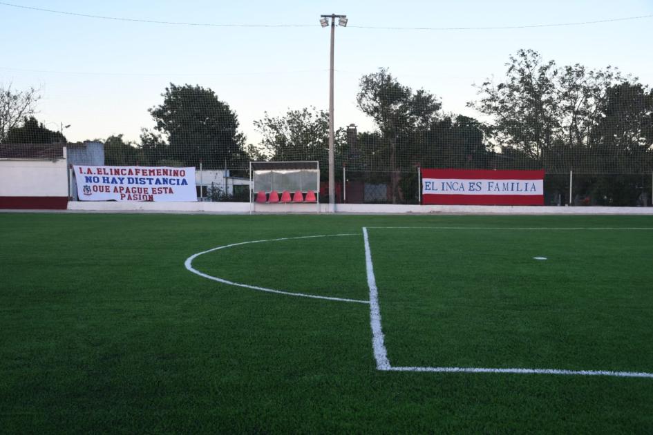 Inauguración de cancha en I.A. El Inca