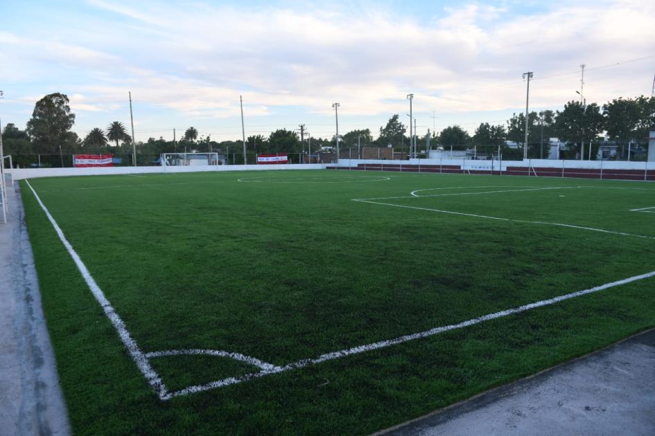 Inauguración de cancha en I.A. El Inca