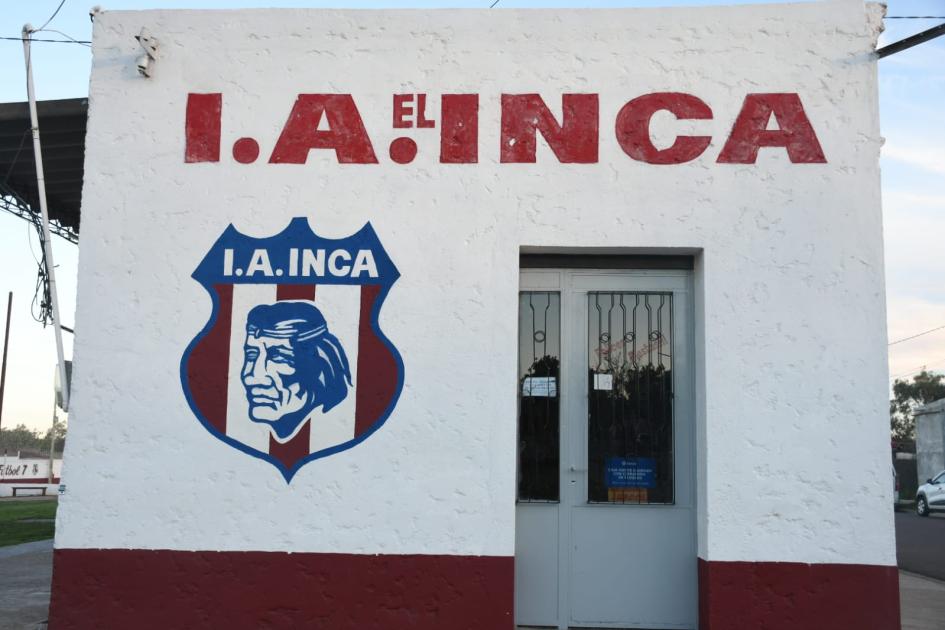 Inauguración de cancha en I.A. El Inca