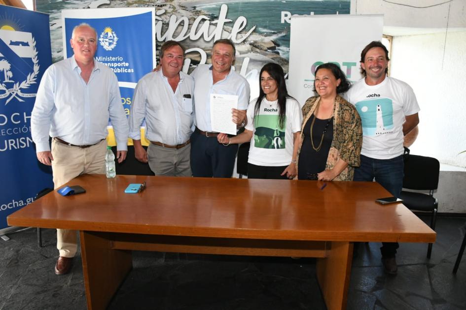 Firma de convenio social con la Corporación Rochense de Turismo Firma de convenio social con la Corporación Rochense de Turismo