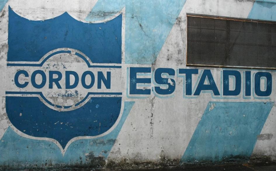 Firma de convenio social con Club Atlético Cordón 