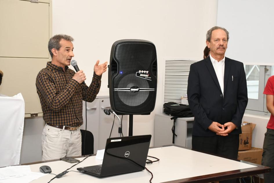 Tecnologías Geoespaciales en la educación: Premiación del 6to. Curso-Concurso gvSIG Batoví Tecnologías Geoespaciales en la educación: Premiación del 6to. Curso-Concurso gvSIG Batoví