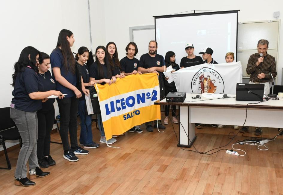 Tecnologías Geoespaciales en la educación: Premiación del 6to. Curso-Concurso gvSIG Batoví Tecnologías Geoespaciales en la educación: Premiación del 6to. Curso-Concurso gvSIG Batoví