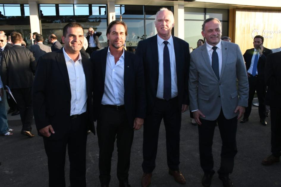 Inaugurado el primer aeropuerto binacional de América Latina en Rivera Inaugurado el primer aeropuerto binacional de América Latina en Rivera