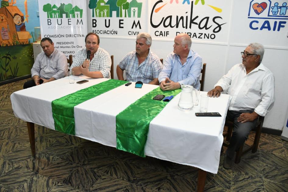 Firma de convenio social en la Asociación Civil Barrios Unidos en Marcha Firma de convenio social en la Asociación Civil Barrios Unidos en Marcha