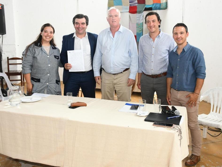 Firma de convenio social en Colegio San José, en San Jacinto Firma de convenio social en Colegio San José, en San Jacinto