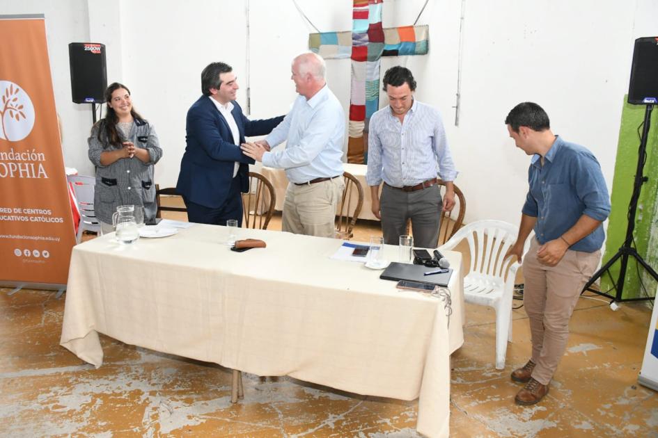 Firma de convenio social en Colegio San José, en San Jacinto Firma de convenio social en Colegio San José, en San Jacinto
