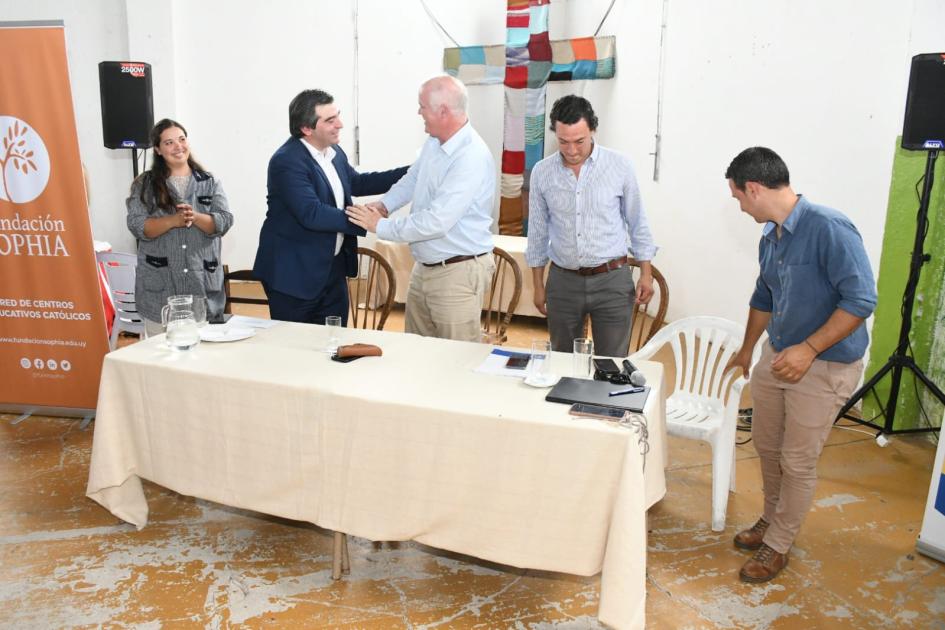 Firma de convenio social en Colegio San José, en San Jacinto