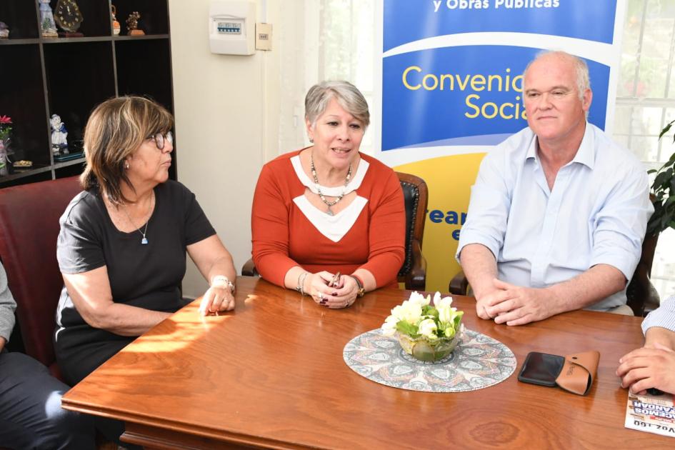 Firma de convenio social con la Asoc. de Jubilados y Pensionistas de El Pinar