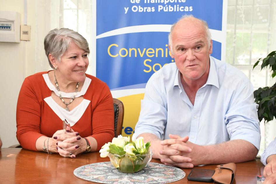 Firma de convenio social con la Asoc. de Jubilados y Pensionistas de El Pinar