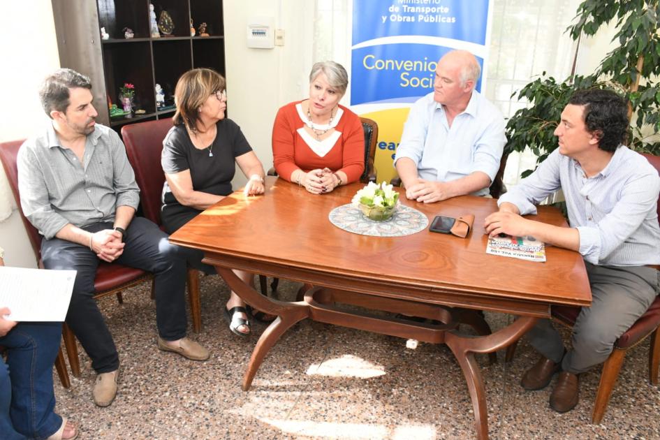 Firma de convenio social con la Asoc. de Jubilados y Pensionistas de El Pinar Firma de convenio social con la Asoc. de Jubilados y Pensionistas de El Pinar