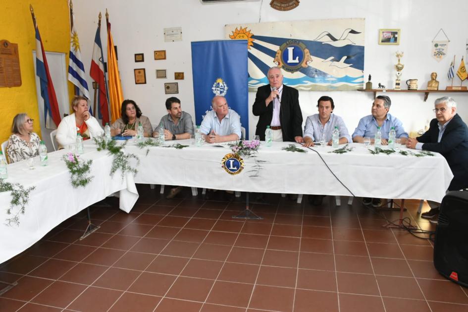 Inauguración de obras sociales en Club de Leones de Solymar