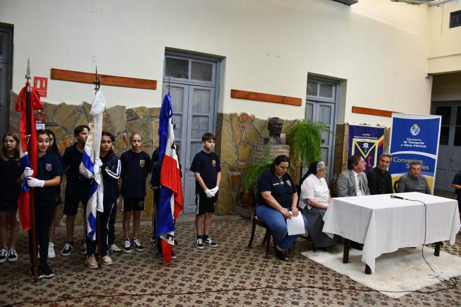 Firma de convenio social con Colegio Inmaculada Concepción