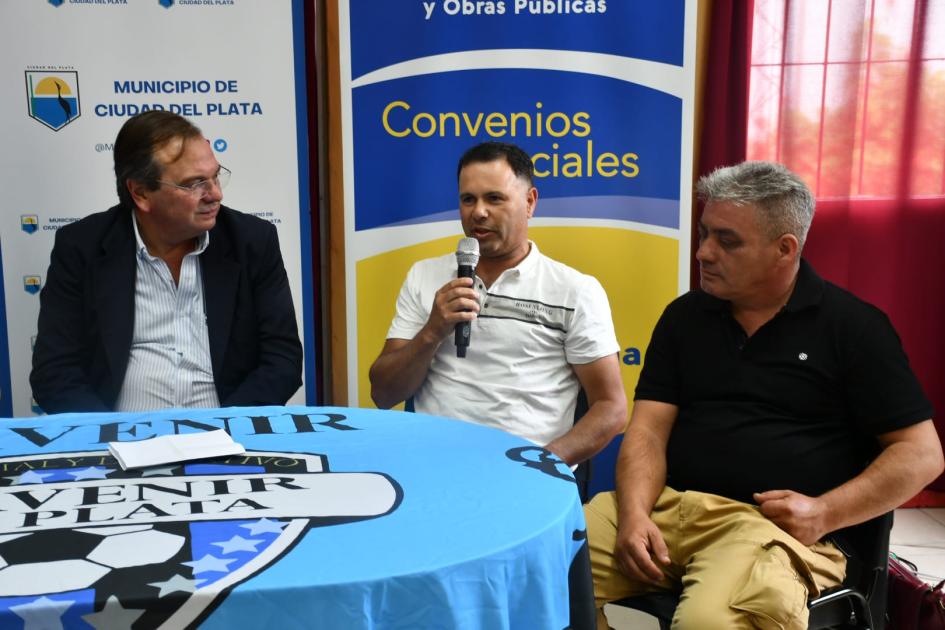 Firma de convenio social con el Club Porvenir Firma de convenio social con el Club Porvenir