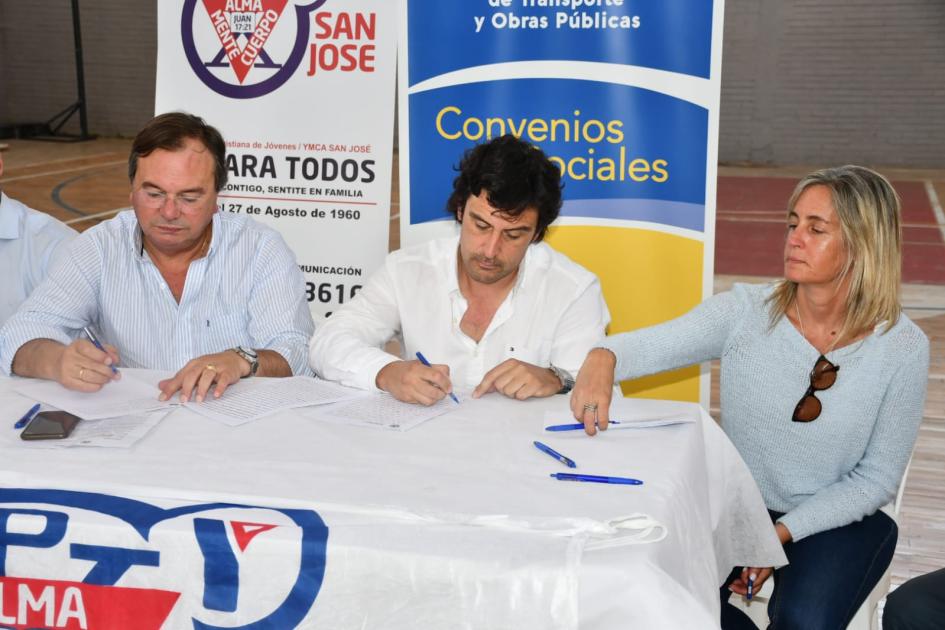 Firma de convenio social con la ACJ San José Firma de convenio social con la ACJ San José