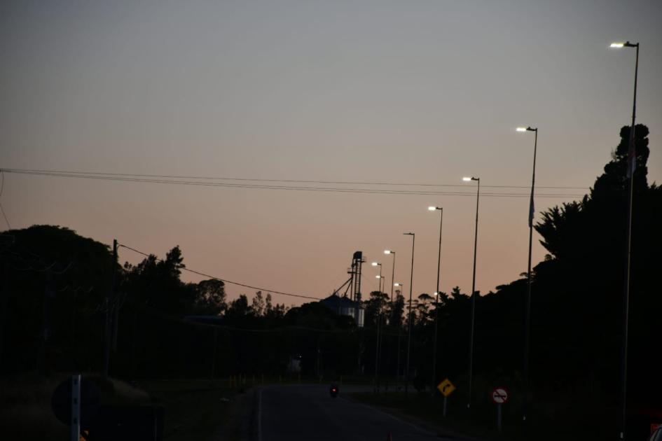 Inauguración de luminarias en Canelones