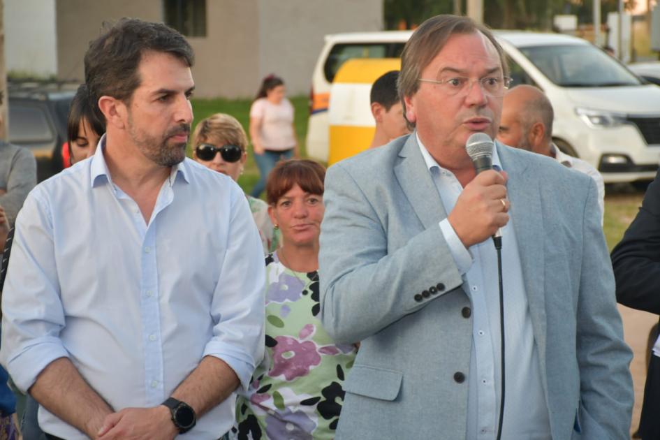 Inauguración de luminarias en Canelones