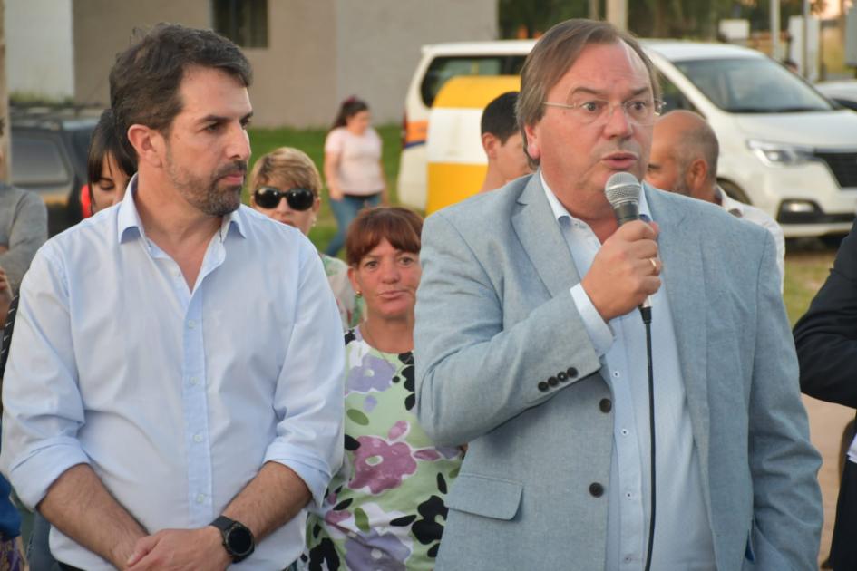 Inauguración de luminarias en Canelones