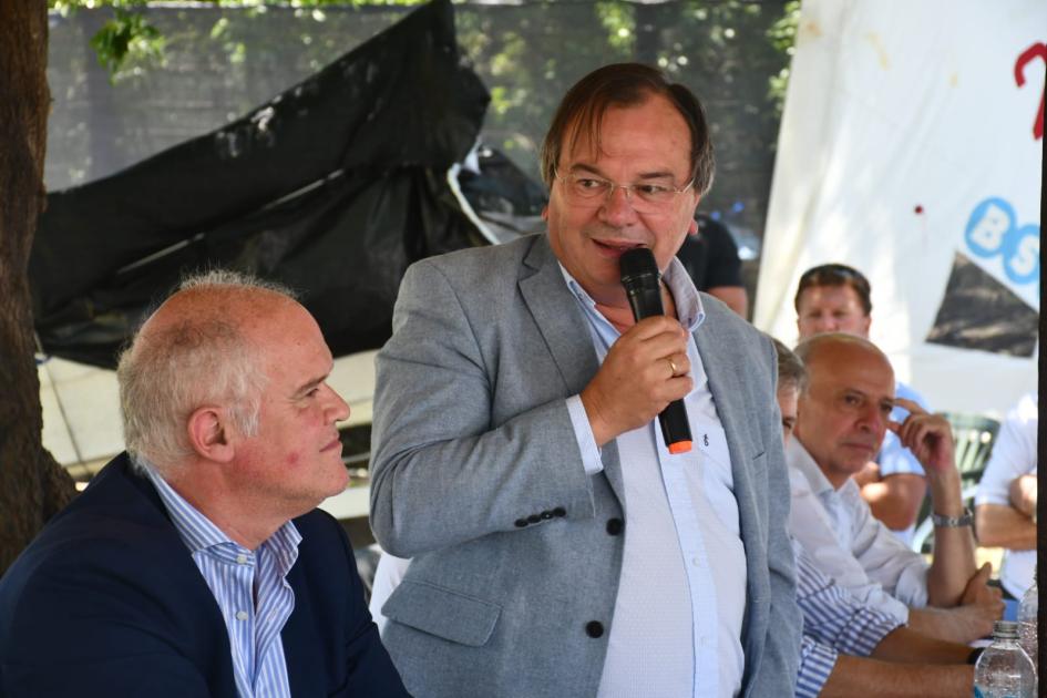 Firma de comodato con Club La Estacada Firma de comodato con Club La Estacada