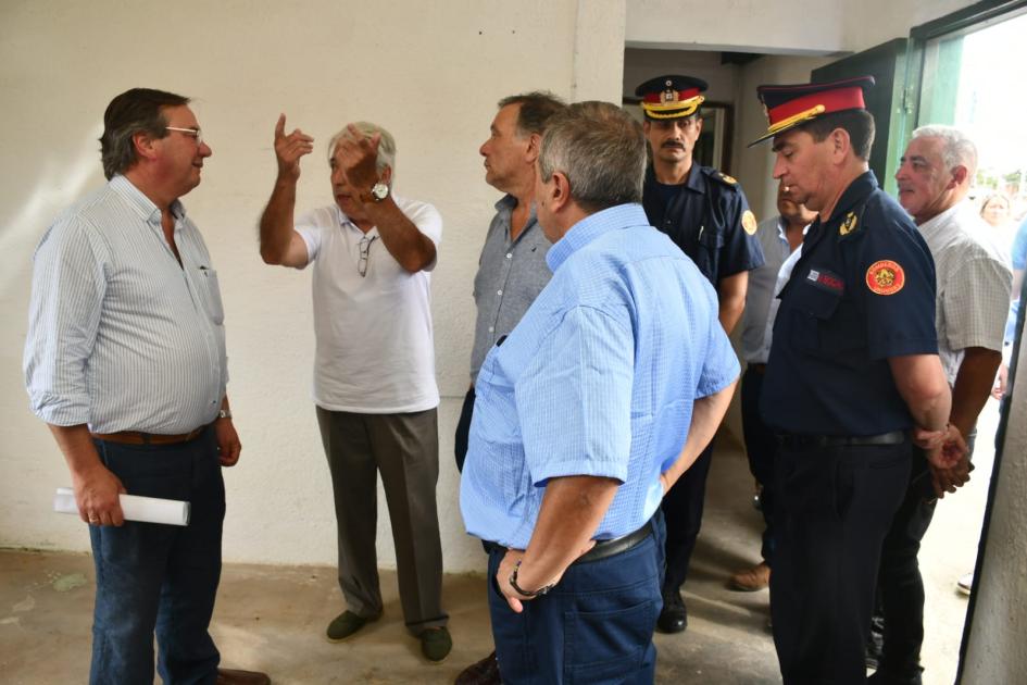 MTOP entrega formalmente predio a la Dirección Nacional de Bomberos MTOP entrega formalmente predio a la Dirección Nacional de Bomberos